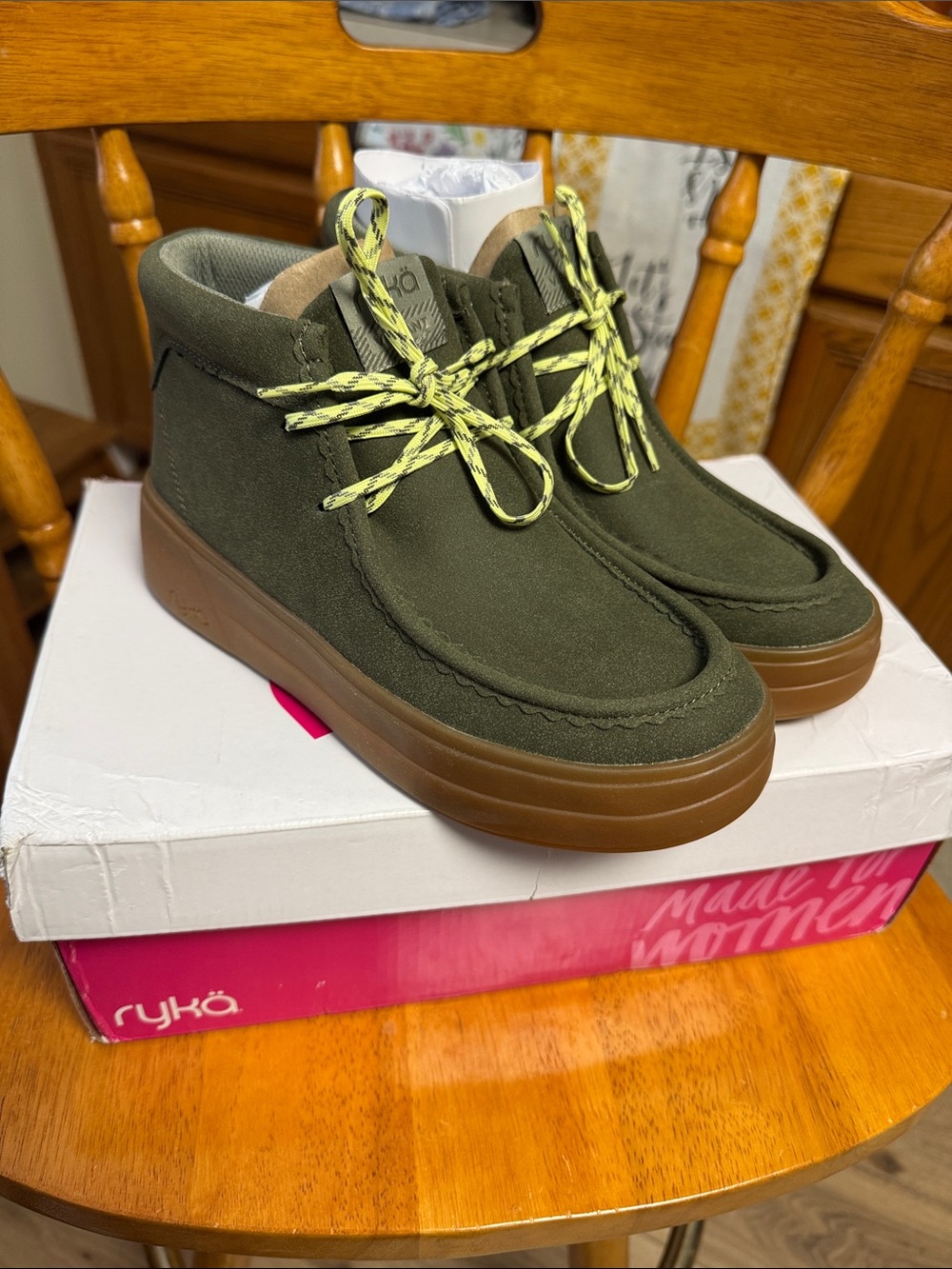 Ryka NWB 7M Olive Green ankle boots with Gum Sole Neon Laces